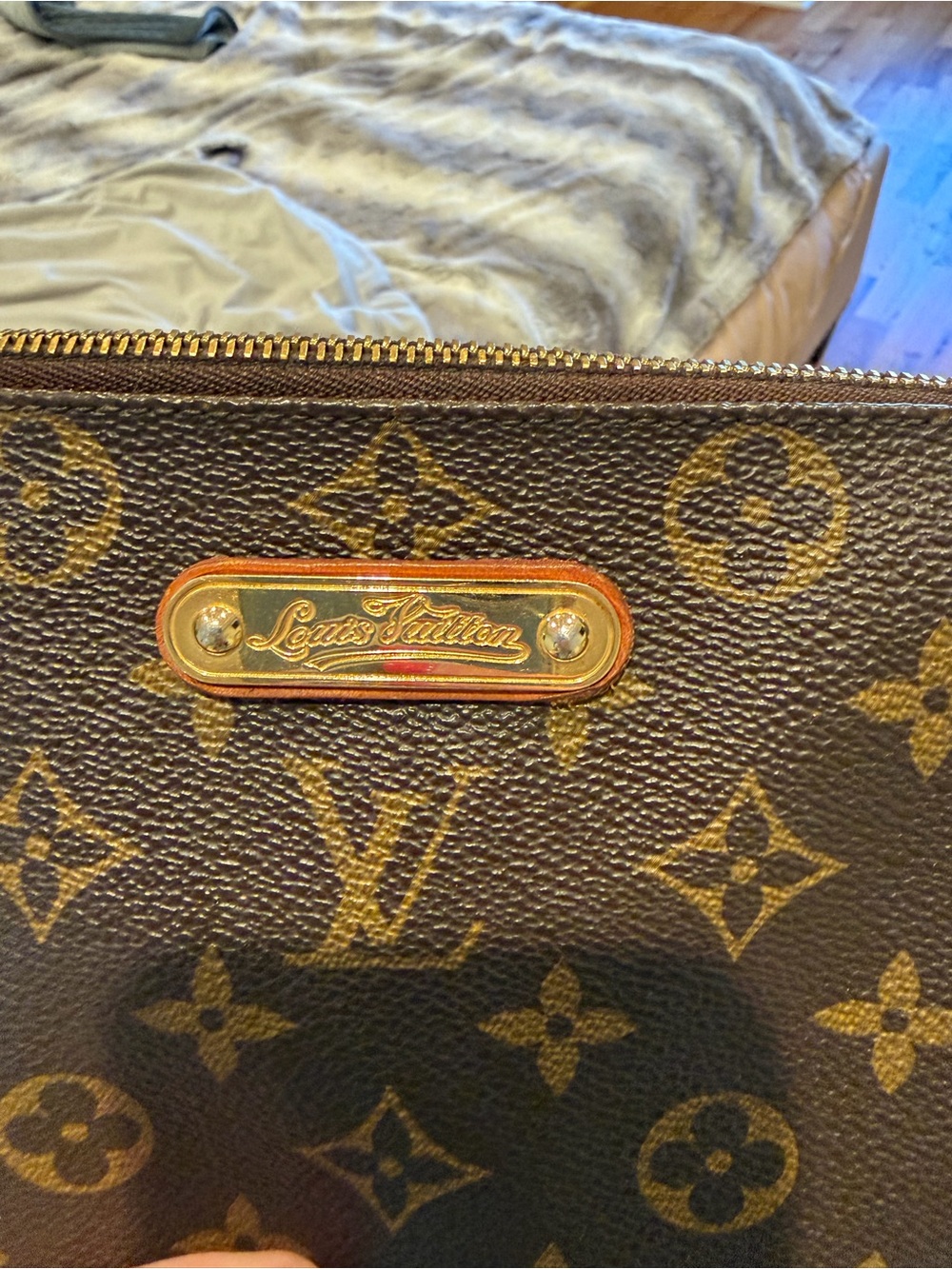Louis Vuitton Monogram Canvas Pochette with Tan Leather Trim - Picture 4 of 6